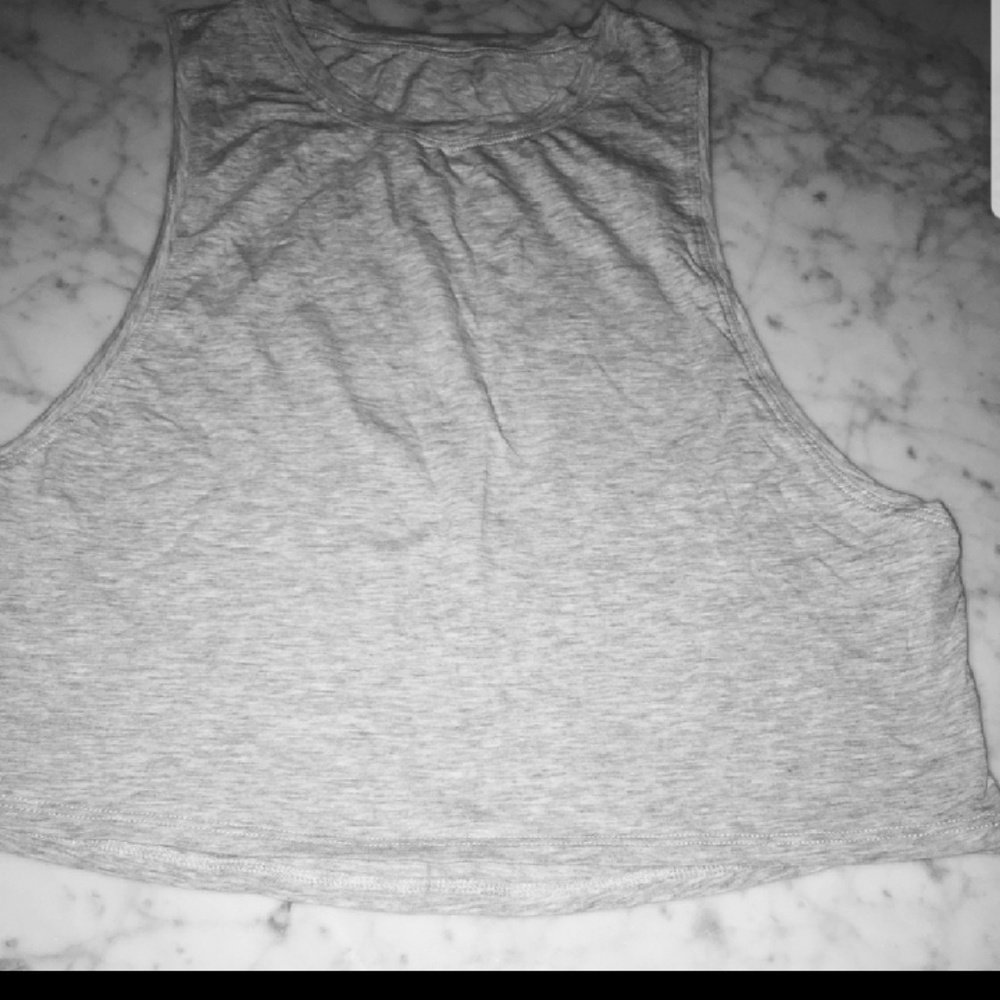 Lululemon crop tank